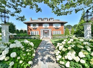 52 Nassau Blvd, Garden City, NY 11530