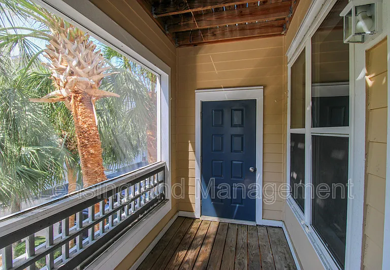 600 Bucksley Ln #205 — Photo 11