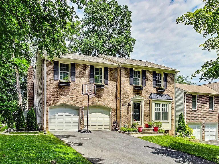 9802 Campbell Dr — Photo 2