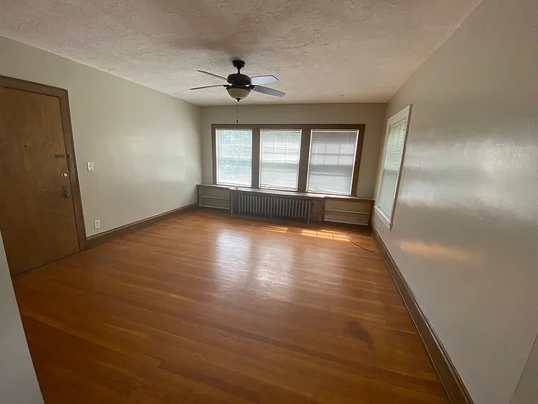 1689 Eddington Rd — Photo 11