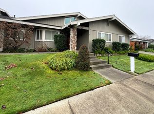 2 Dumfries Ct, Sacramento, CA