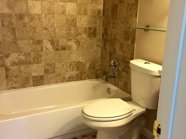 Bathroom/full bath