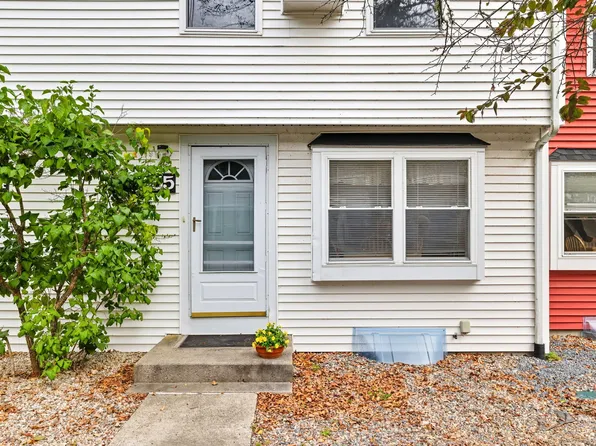 55 Pine Valley Drive, Falmouth, MA 02540