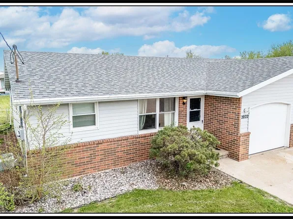 2022 Peter Ln, Little Chute, WI 54140