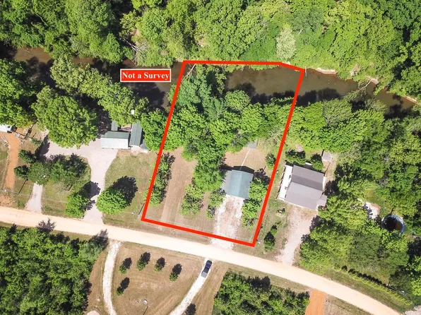 100 Towboat Ln, Adamsville, TN 38310