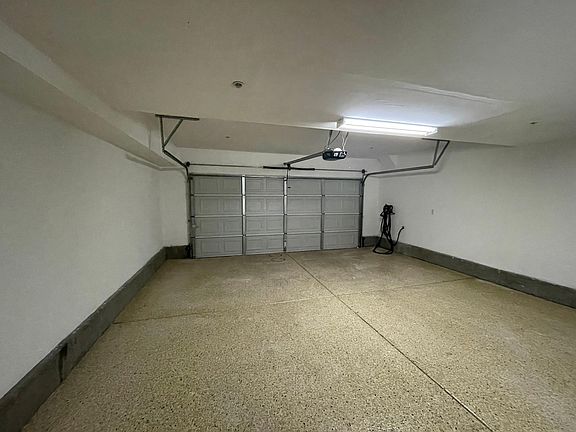 2 Car Garage