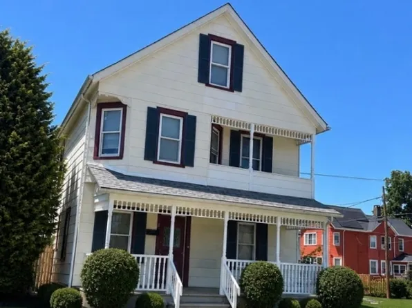 11 Baker St, Dover Town, NJ 07801