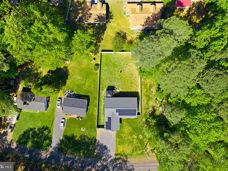 283 Shorewood Dr — Photo 34