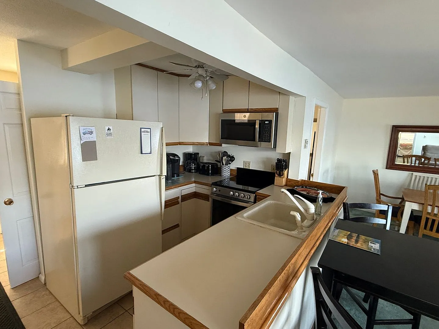 Gorgeous Lake View Winter Rental! - $1500/month — Photo 3