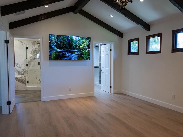 1552 Brentford Ave — Photo 15
