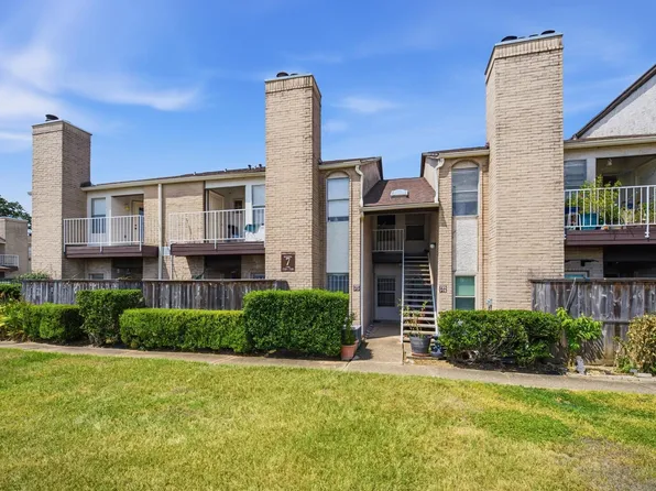 2011 Spenwick Dr APT 717, Houston, TX 77055