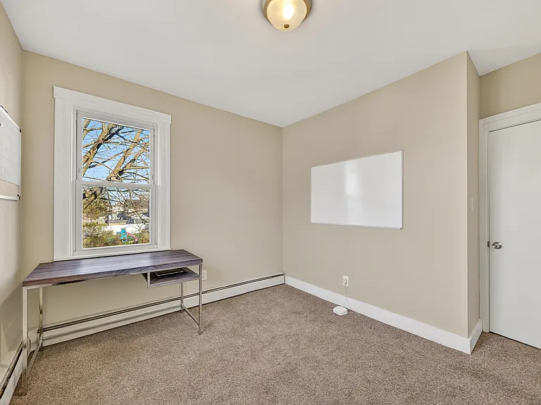 528 Packer St — Photo 16