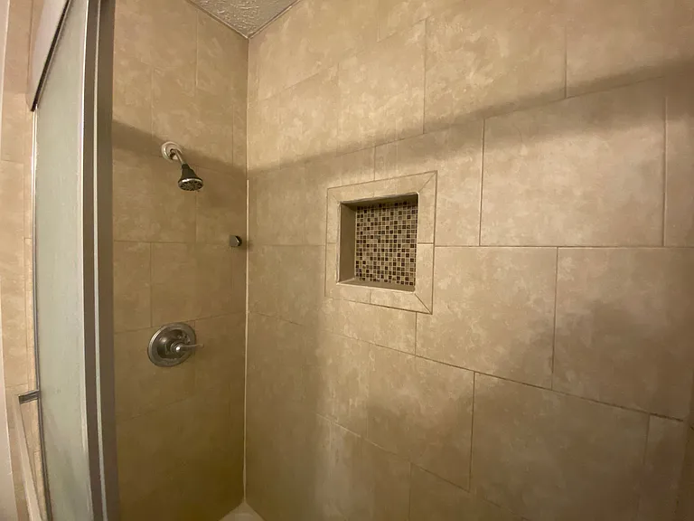 205 Baronne St — Photo 9