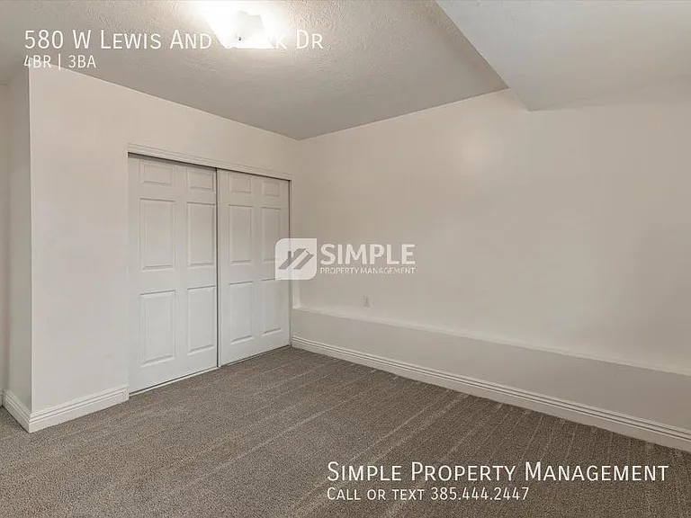 580 W Lewis And Clark Dr — Photo 27