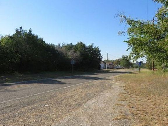Exterior Neighborhood (street photo)