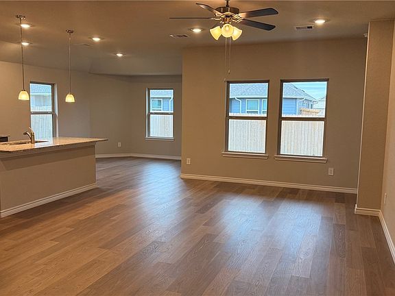 5th image of 1219 Canton Dr