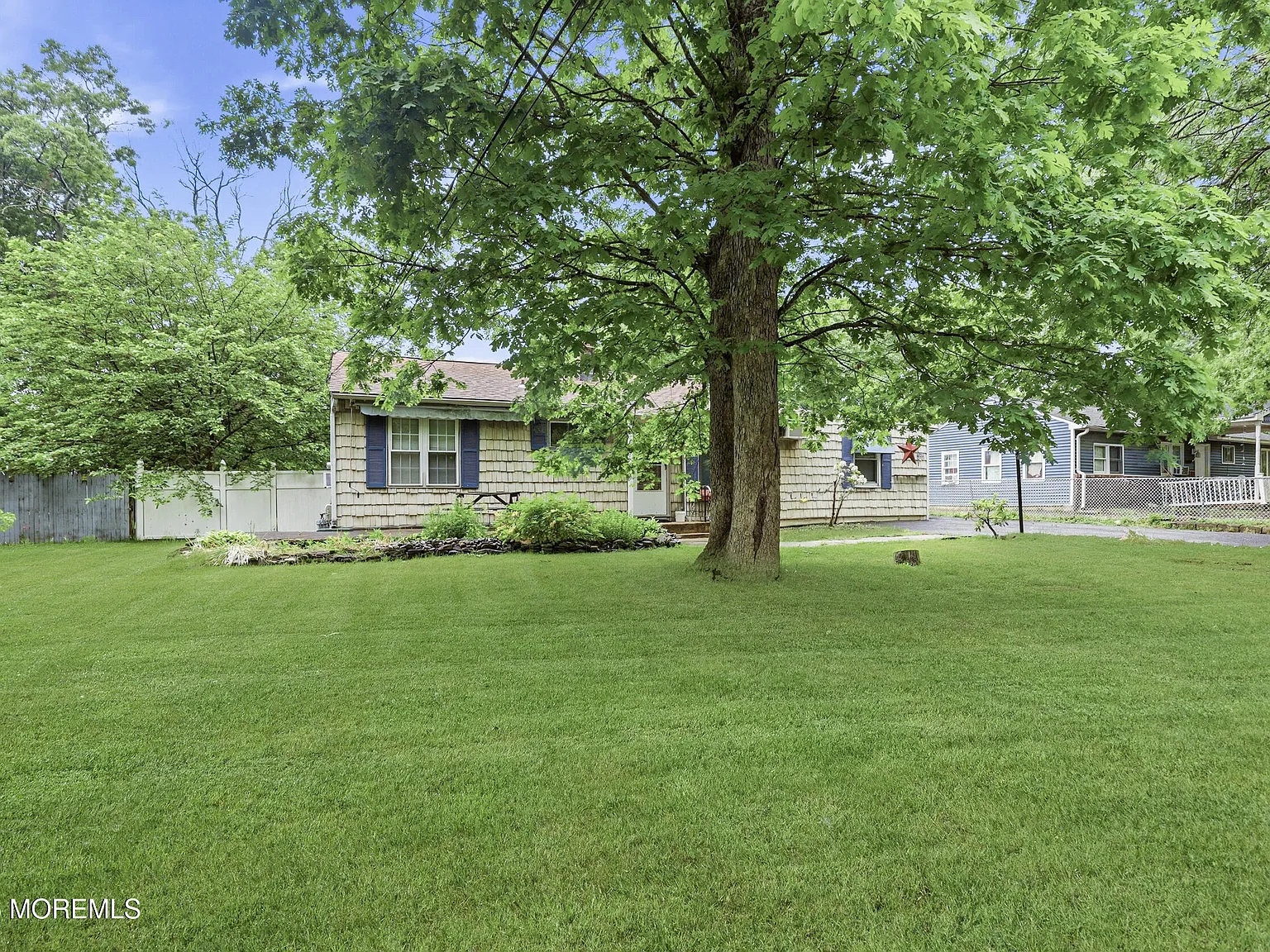 3 bed, 1108 sqft, $3,000 — Photo 2