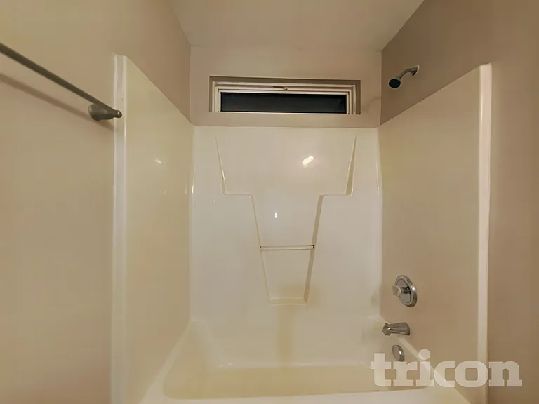4037 Dover Downs Dr — Photo 13