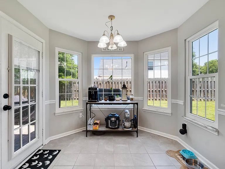 2612 Loudoun St — Photo 5