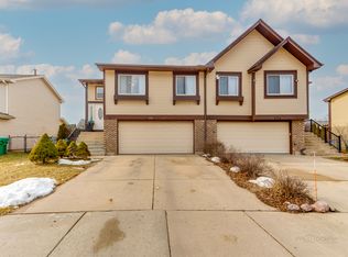 528 Commanche Trl, Wheeling, IL 60090