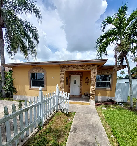 448 NW 4th Ave #2 Photo 1