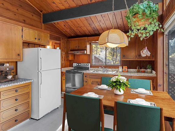 3rd image of 21843 Russian River Dr