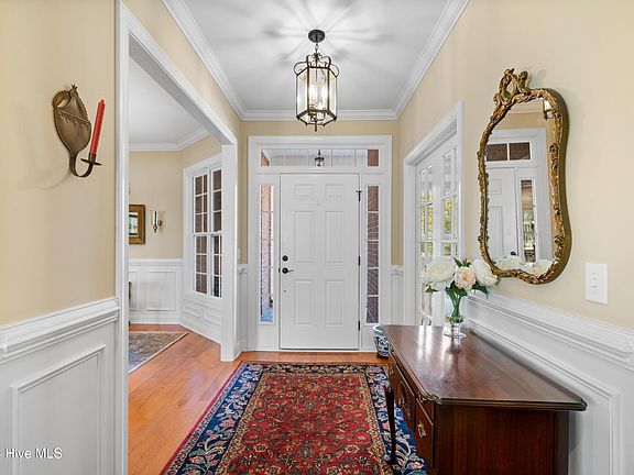5th image of 3614 W Medinah Avenue