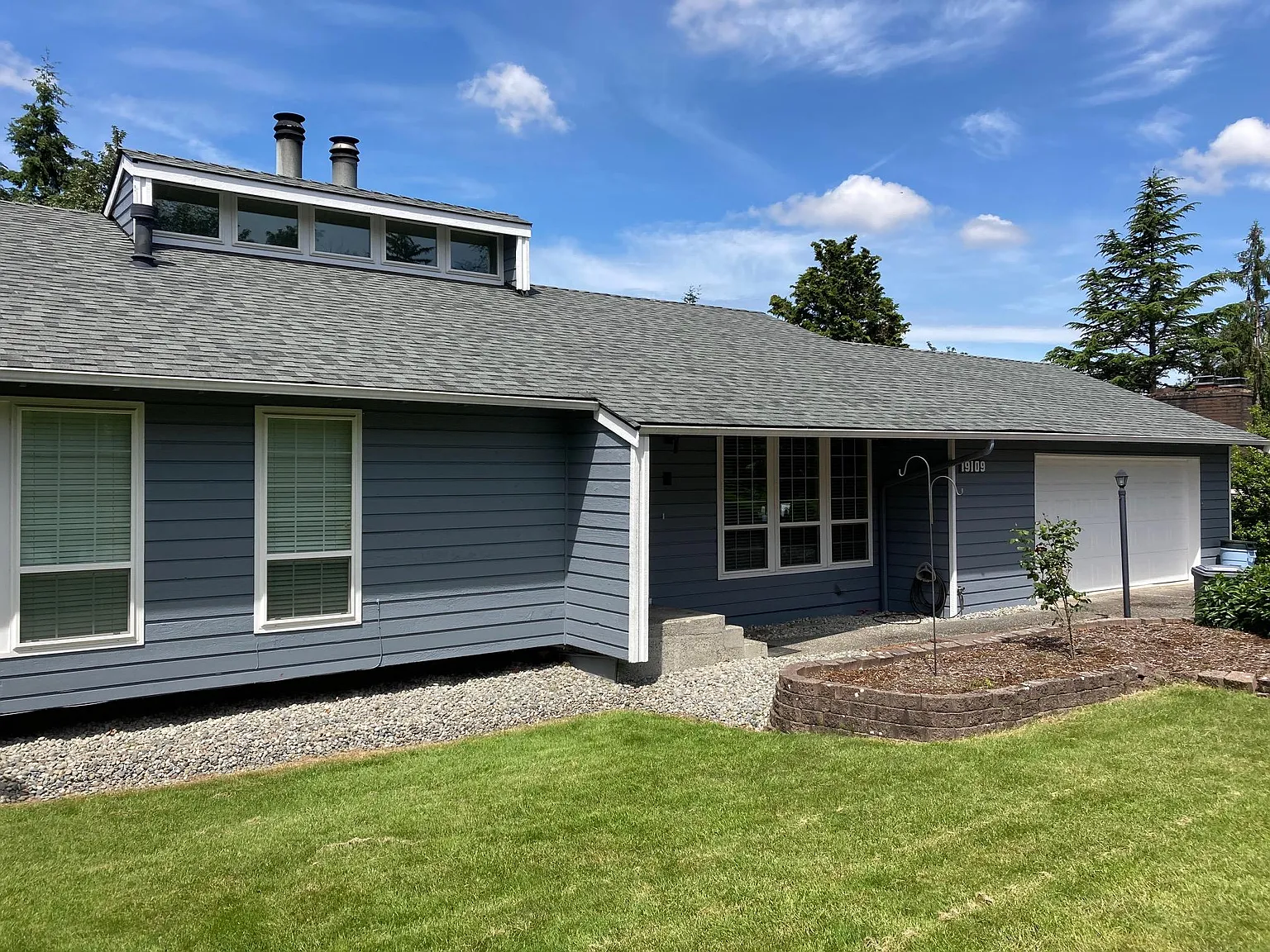 19109 Kenlake Pl NE photo 1