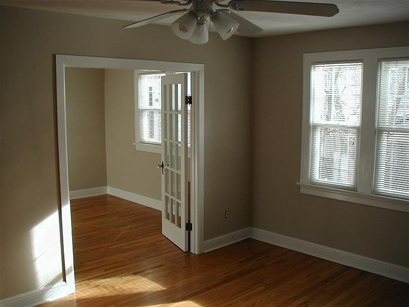 1st image of 364 S Lincoln St
