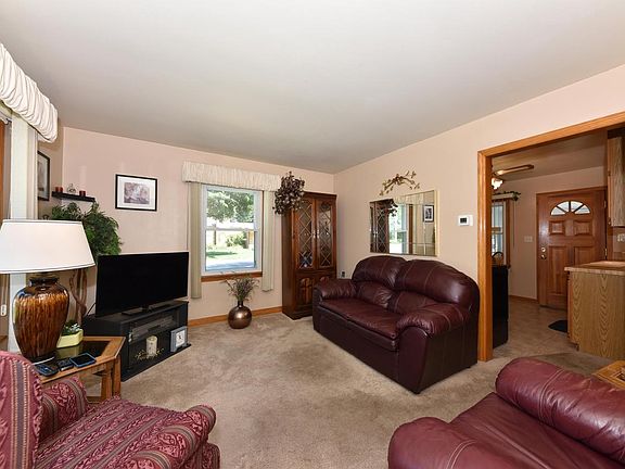5th image of 4402 S Lenox STREET