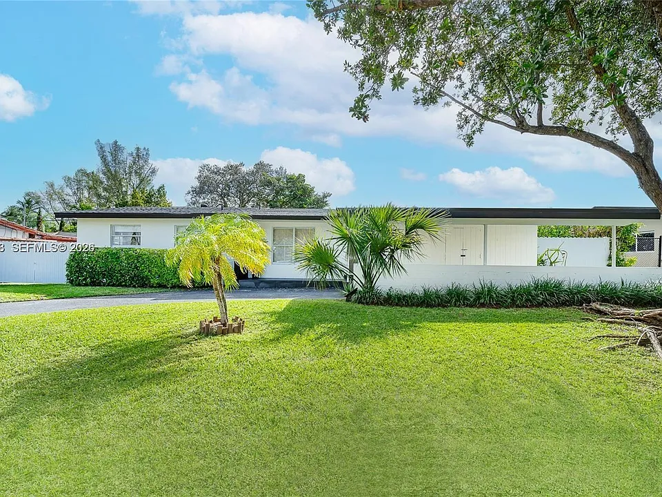 8810 SW 43rd Ter