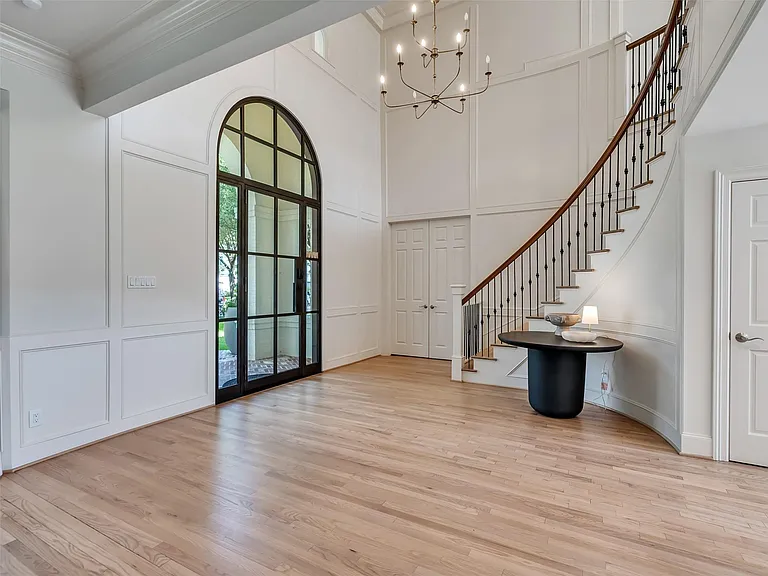 6608 Vanderbilt St — Photo 5