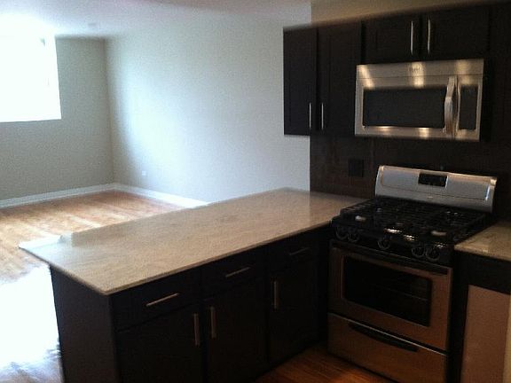 5th image of 4759 N Maplewood Ave APT 101