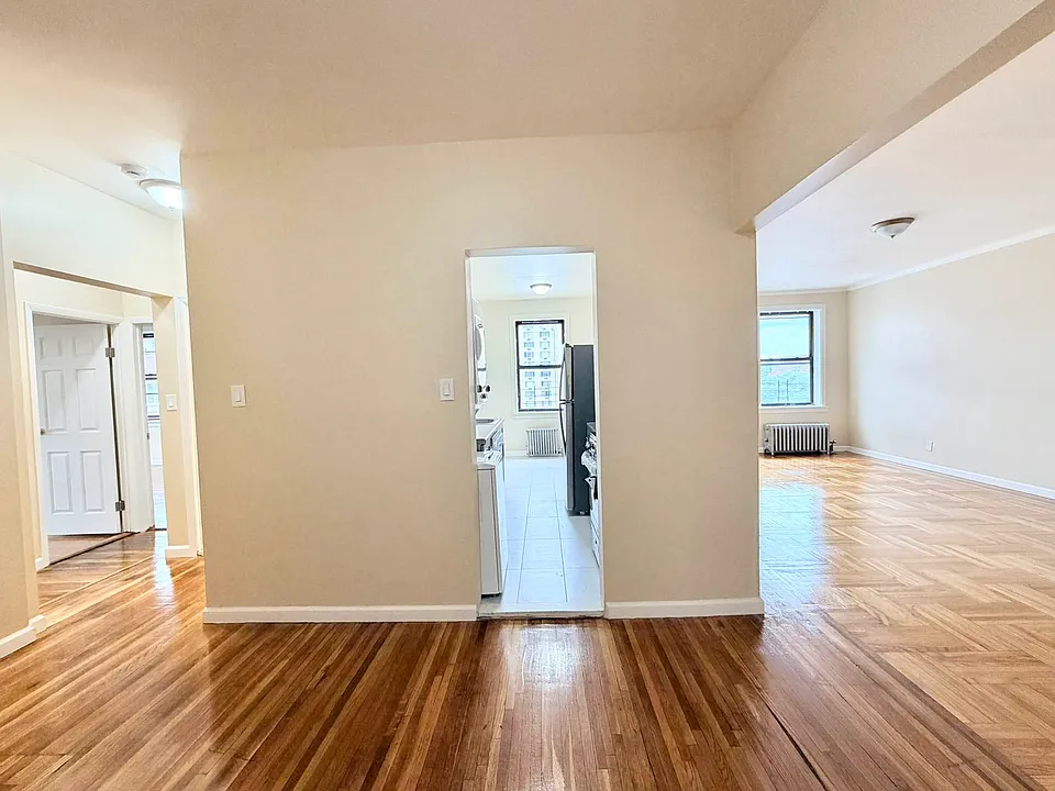 40-04 Bowne St #6C
