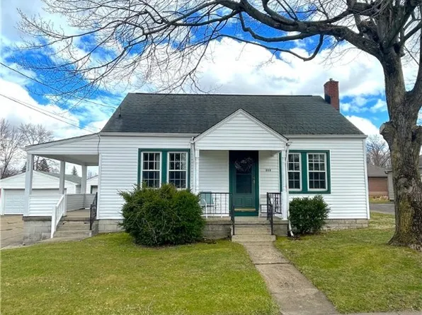 113 Jackson St, Hubbard, OH 44425