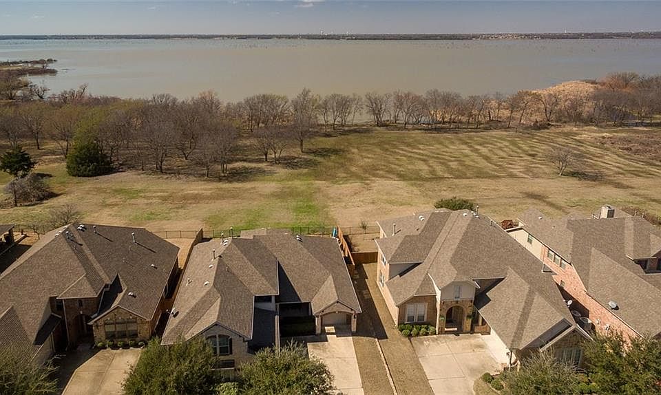 2nd image of 2335 Shoal Creek Ln