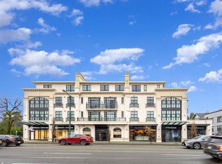 1009 Laurier Ave #204, Vancouver, BC V6H 1Y2