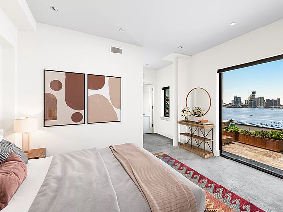 5th image of 481 Washington St APT 8S