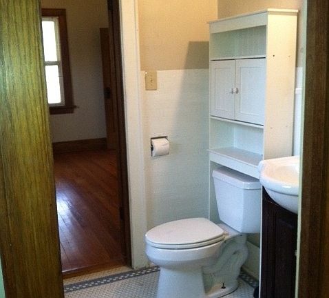Upstairs Bathroom