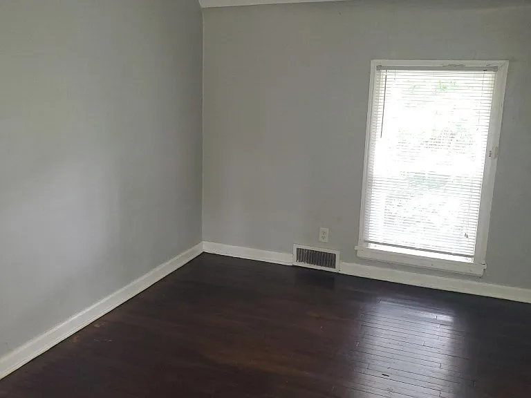 318 Lincolnway Way E — Photo 6