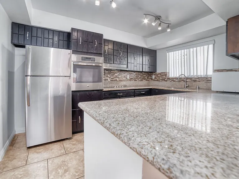 3556 Ruth Dr — Photo 7