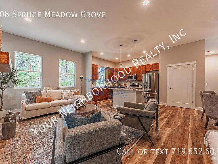 308 Spruce Meadow Grv — Photo 4