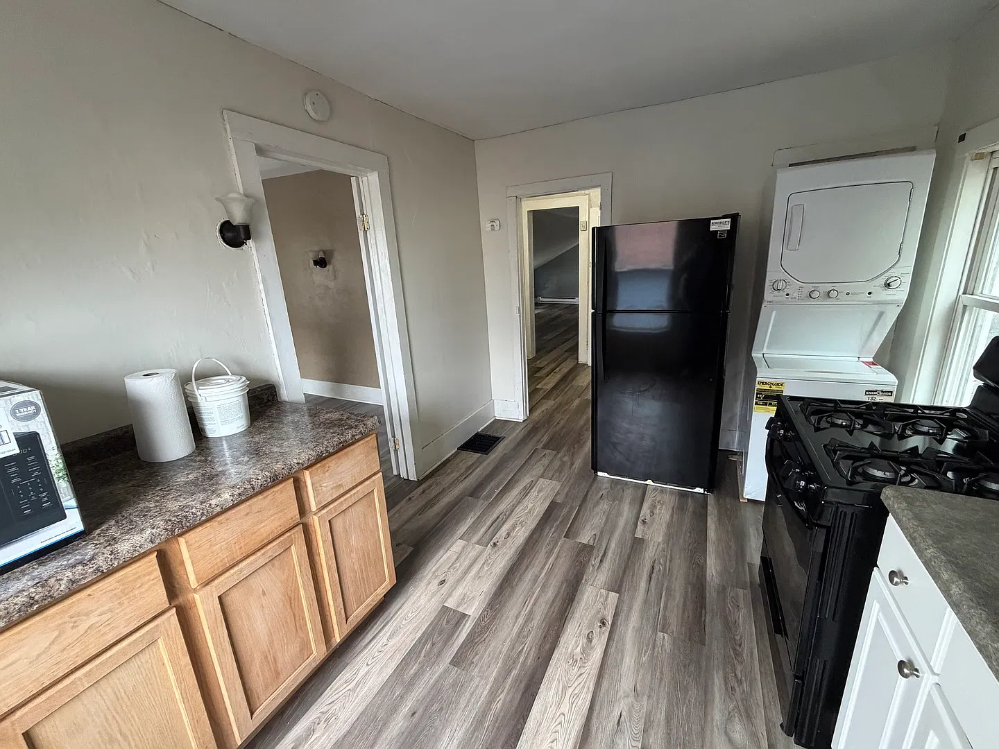 2 bed, 1000 sqft, $1,350 — Photo 4