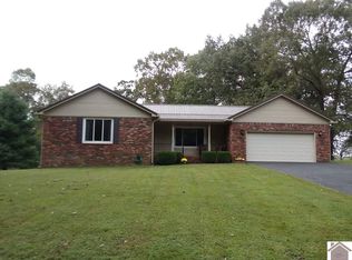 33 Maple Rd, Cadiz, KY 42211