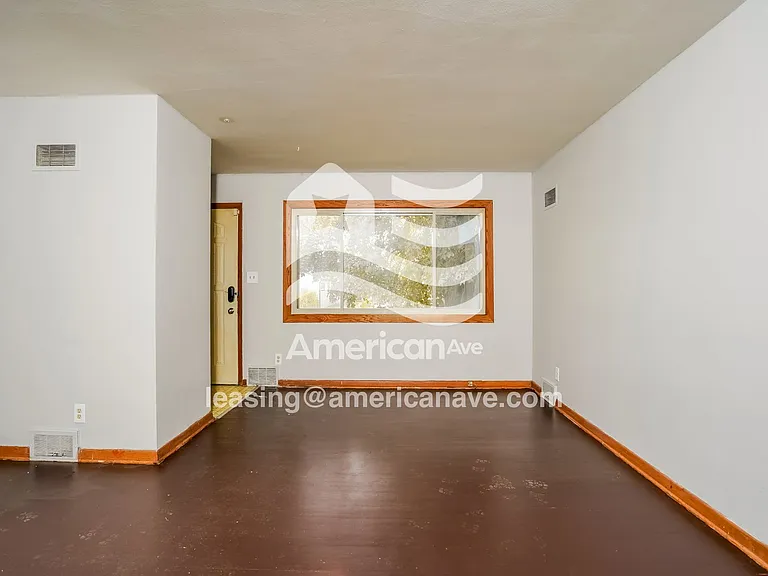 1494_002_living_room_14114980.jpg