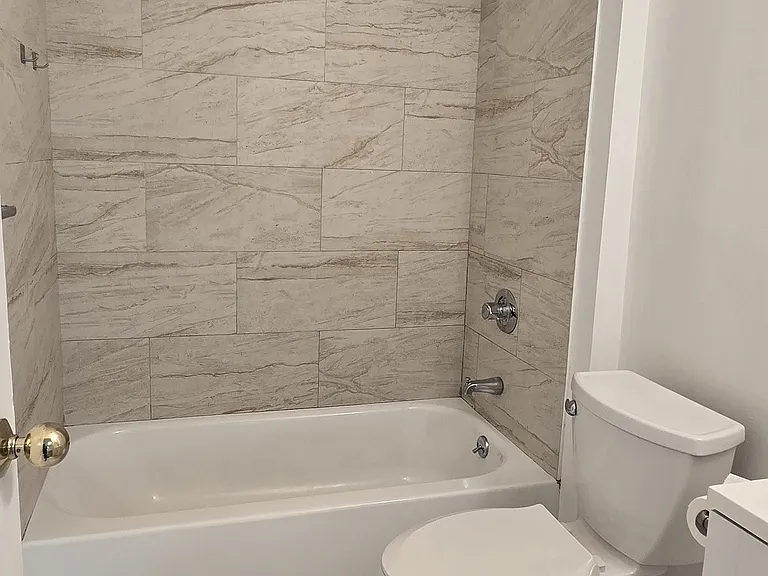 280 Grand Ave #1A — Photo 17