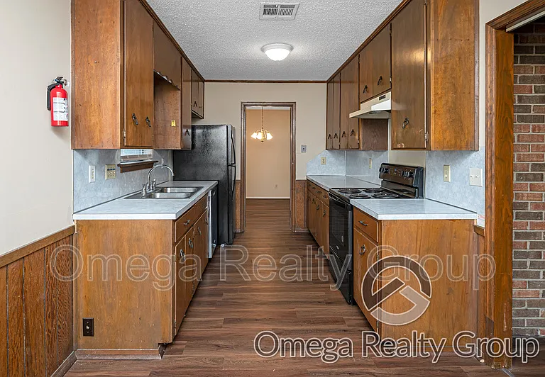 4078 Strathmore Dr — Photo 9