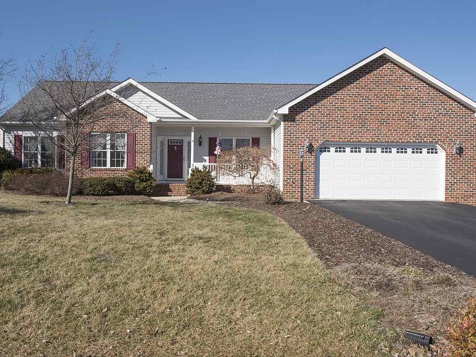 1st image of 71 Hereford Dr