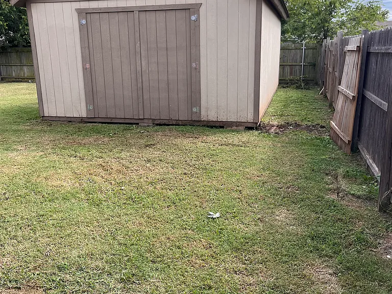 932 SW 1st St — Photo 6