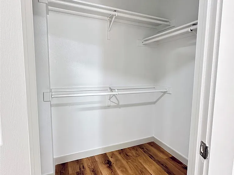 109 High Point Blvd — Photo 14